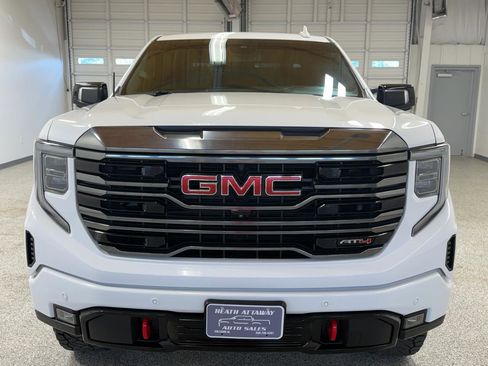 Used 2023 GMC Sierra 1500 AT4 AWD/4WD image 7