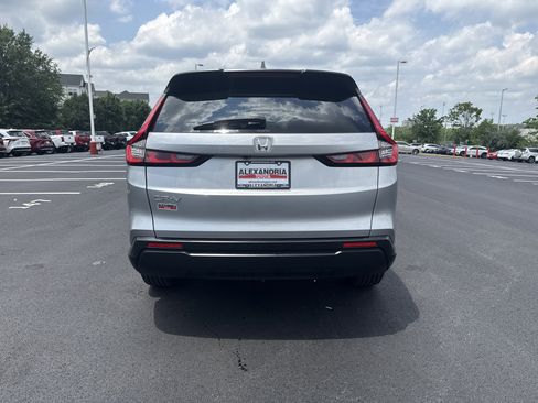 Used 2023 Honda CR-V EX image 4