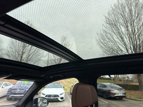 Used 2022 BMW X5 M50i w/ Executive Package image 12