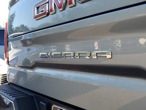 Used 2023 GMC Sierra 1500 SLT w/ SLT Premium Plus Package RWD image 7