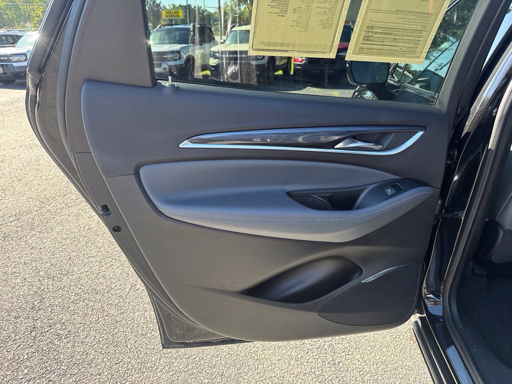 Used 2023 Buick Enclave Essence FWD image 35