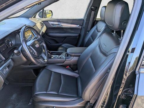 Used 2021 Cadillac XT6 Luxury image 14