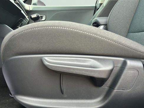 Used 2025 Kia K4 FWD image 28