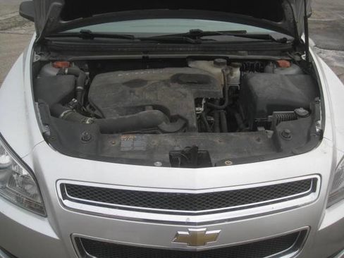 Used 2010 Chevrolet Malibu LS image 26