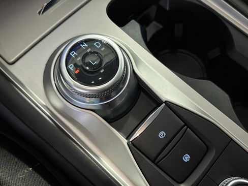 Used 2022 Ford Explorer XLT AWD/4WD image 23