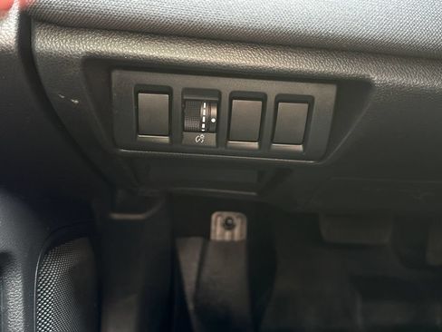 Used 2024 Subaru Outback AWD/4WD image 32