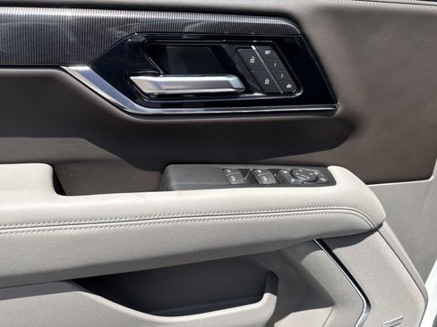 New 2026 GMC Yukon Elevation RWD image 19