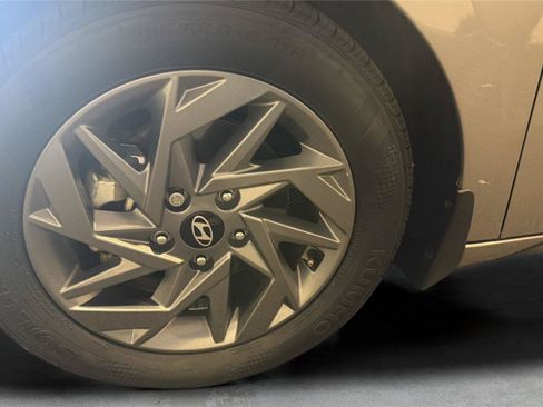 Certified 2024 Hyundai Elantra SEL FWD image 24