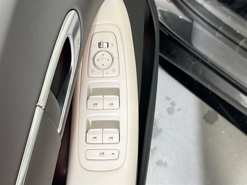 Used 2023 Hyundai Sonata SEL w/ Convenience Package image 18