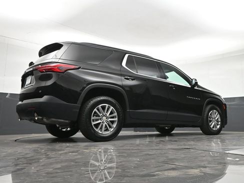 Used 2023 Chevrolet Traverse LT AWD/4WD image 28