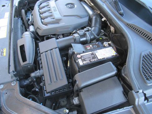 Used 2021 Volkswagen Passat 2.0T SE image 14