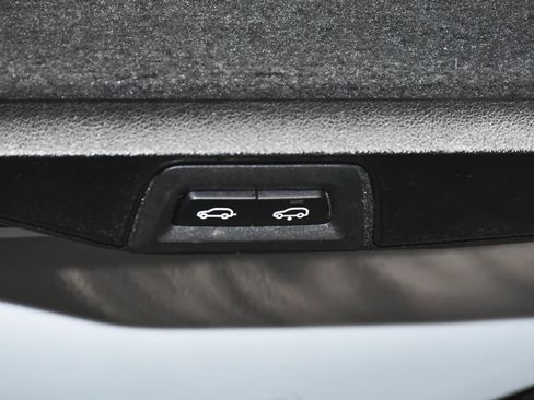 Used 2023 BMW X7 xDrive40i w/ M Sport Package image 93