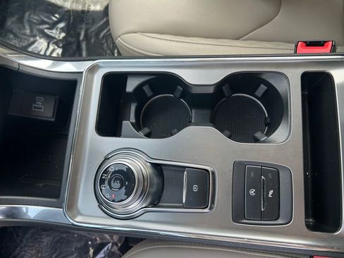 Certified 2023 Ford Edge Titanium AWD/4WD image 29