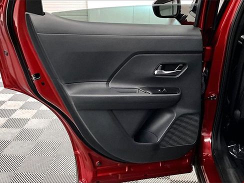 Used 2025 Nissan Kicks SV image 19