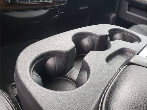 Used 2018 RAM 1500 Laramie w/ Convenience Group AWD/4WD image 39