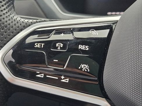 Certified 2024 Volkswagen Tiguan SE R-Line FWD image 27