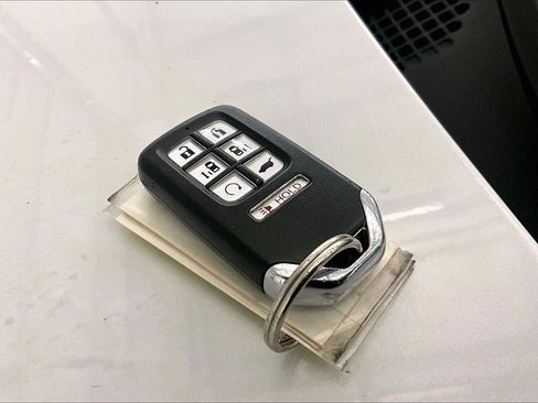 Used 2022 Honda Odyssey Touring image 9