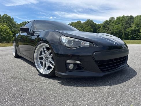 Used 2015 Subaru BRZ Limited w/ Popular Package #2B RWD image 8