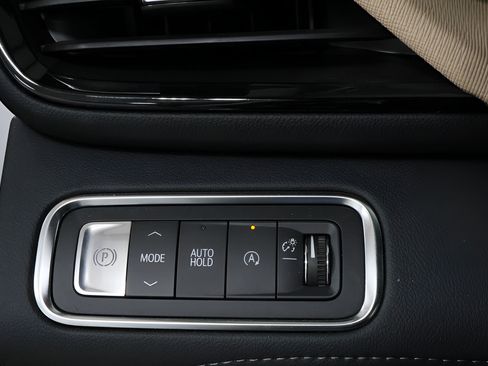 Used 2026 Buick Enclave Preferred FWD image 19