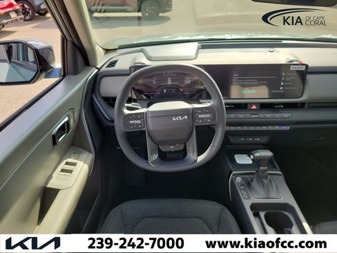 New 2027 Kia Seltos S FWD image 15