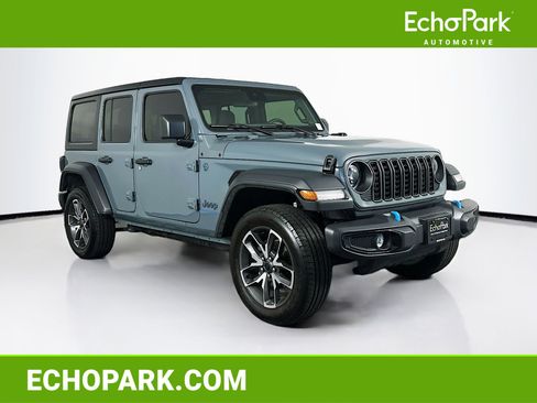 Used 2024 Jeep Wrangler Unlimited w/ Convenience Group AWD/4WD image 1