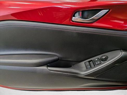 Used 2017 MAZDA MX-5 Miata RF Club RWD image 10