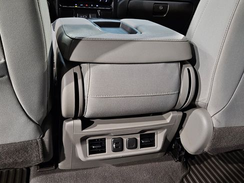 Used 2019 GMC Sierra 1500 SLE w/ SLE Value Package image 34