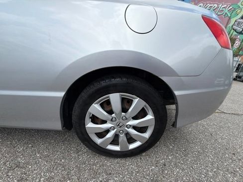 Used 2010 Honda Civic LX image 25