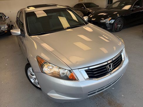 Used 2009 Honda Accord EX image 10