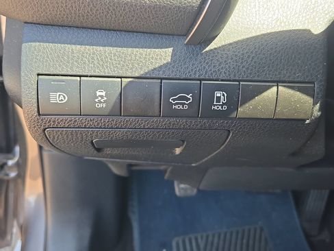Used 2022 Toyota Camry SE FWD image 13