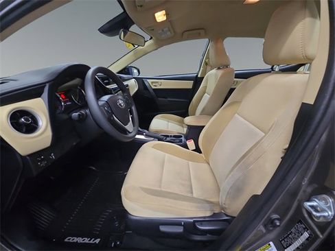 Used 2017 Toyota Corolla LE image 13