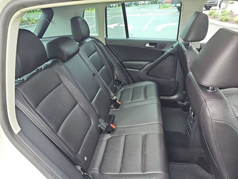 Used 2017 Volkswagen Tiguan Wolfsburg Edition FWD image 28