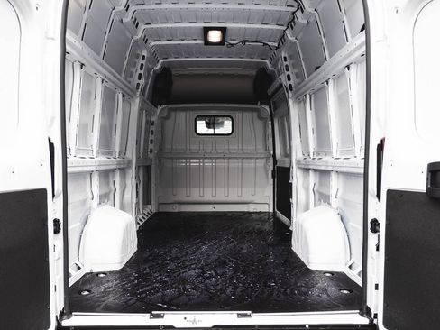 New 2026 RAM ProMaster 3500 w/ Quick Order Package 22H SLT+ FWD image 27
