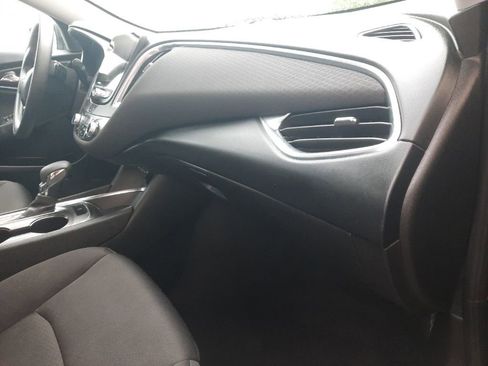 Used 2021 Chevrolet Malibu LT image 23