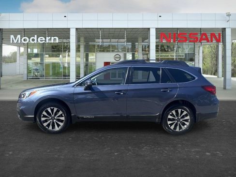 Used 2017 Subaru Outback 3.6R Limited AWD/4WD image 2
