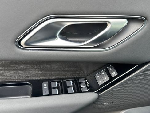 Certified 2025 Land Rover Range Rover Velar Dynamic SE image 10