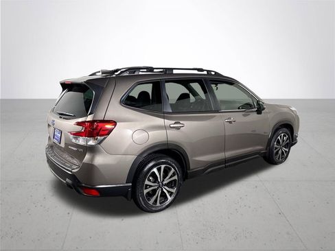 Used 2023 Subaru Forester Limited AWD/4WD image 6
