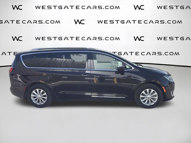 Used 2019 Chrysler Pacifica Touring-L w/ Advanced Safetytec Group FWD image 5