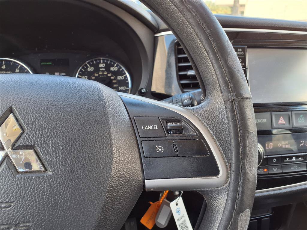 Used 2018 Mitsubishi Outlander ES FWD image 16