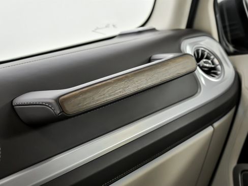 Used 2021 Mercedes-Benz G 550 image 35