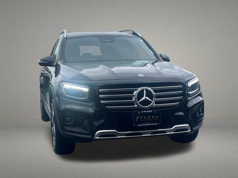 Used 2025 Mercedes-Benz GLB 250 4MATIC image 8