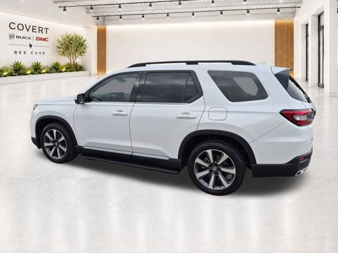 Used 2024 Honda Pilot Elite image 8