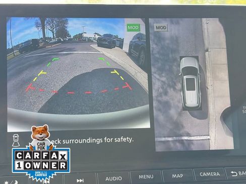 Used 2024 Nissan Pathfinder SL image 10