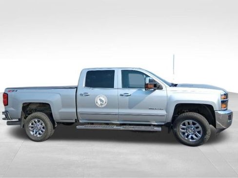 Used 2019 Chevrolet Silverado 2500 LTZ w/ Duramax Plus Package AWD/4WD image 9