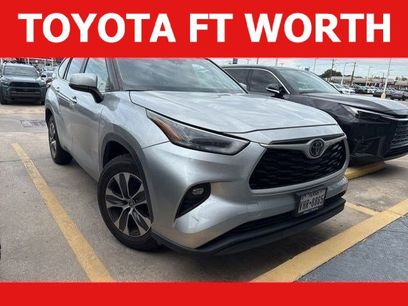 Used 2023 Toyota Highlander XLE