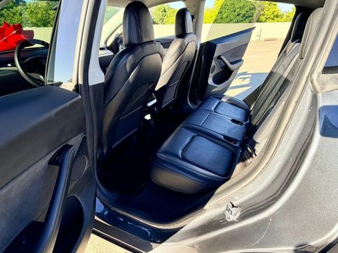 Used 2023 Tesla Model Y AWD image 20