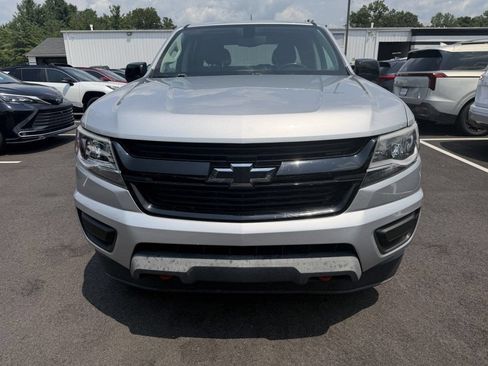 Used 2018 Chevrolet Colorado LT w/ Redline Special Edition RWD image 2