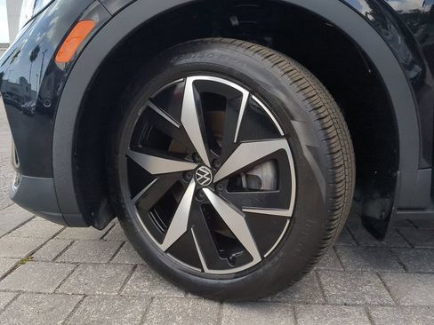 Certified 2023 Volkswagen ID.4 Pro S AWD/4WD image 36