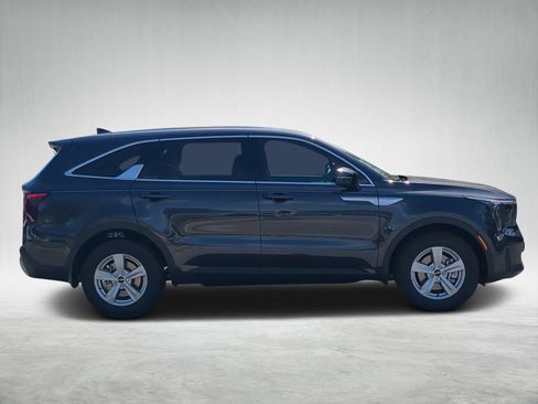 New 2026 Kia Sorento LX image 2