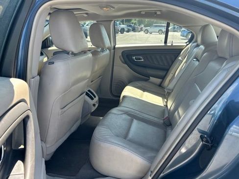 Used 2010 Ford Taurus SEL FWD image 18
